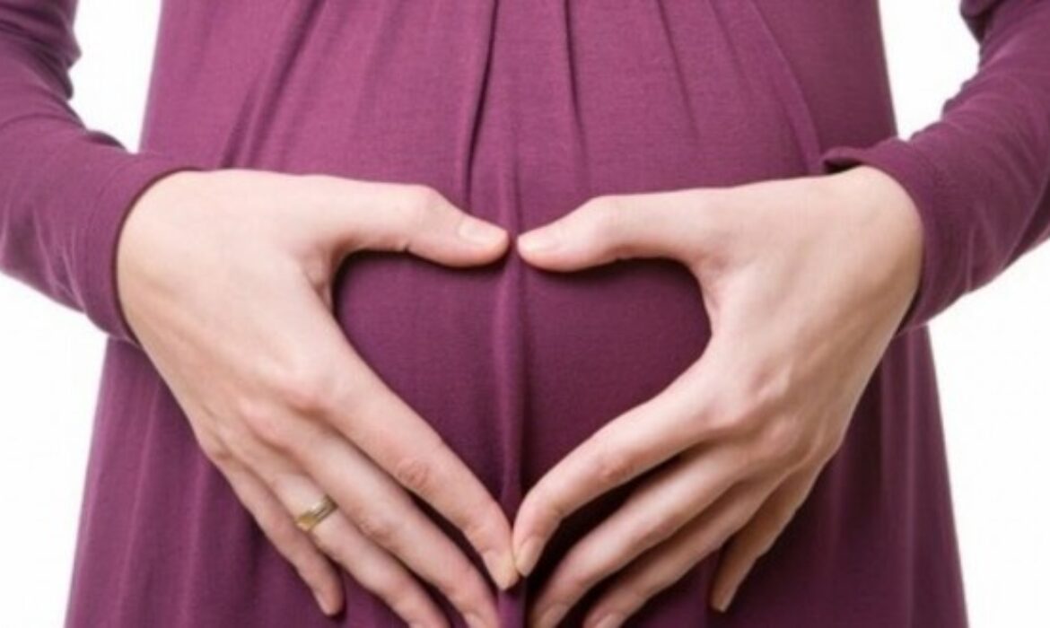 صيام الحوامل فى رمضان..وهل المرأة الحامل تصوم ام لا ؟!